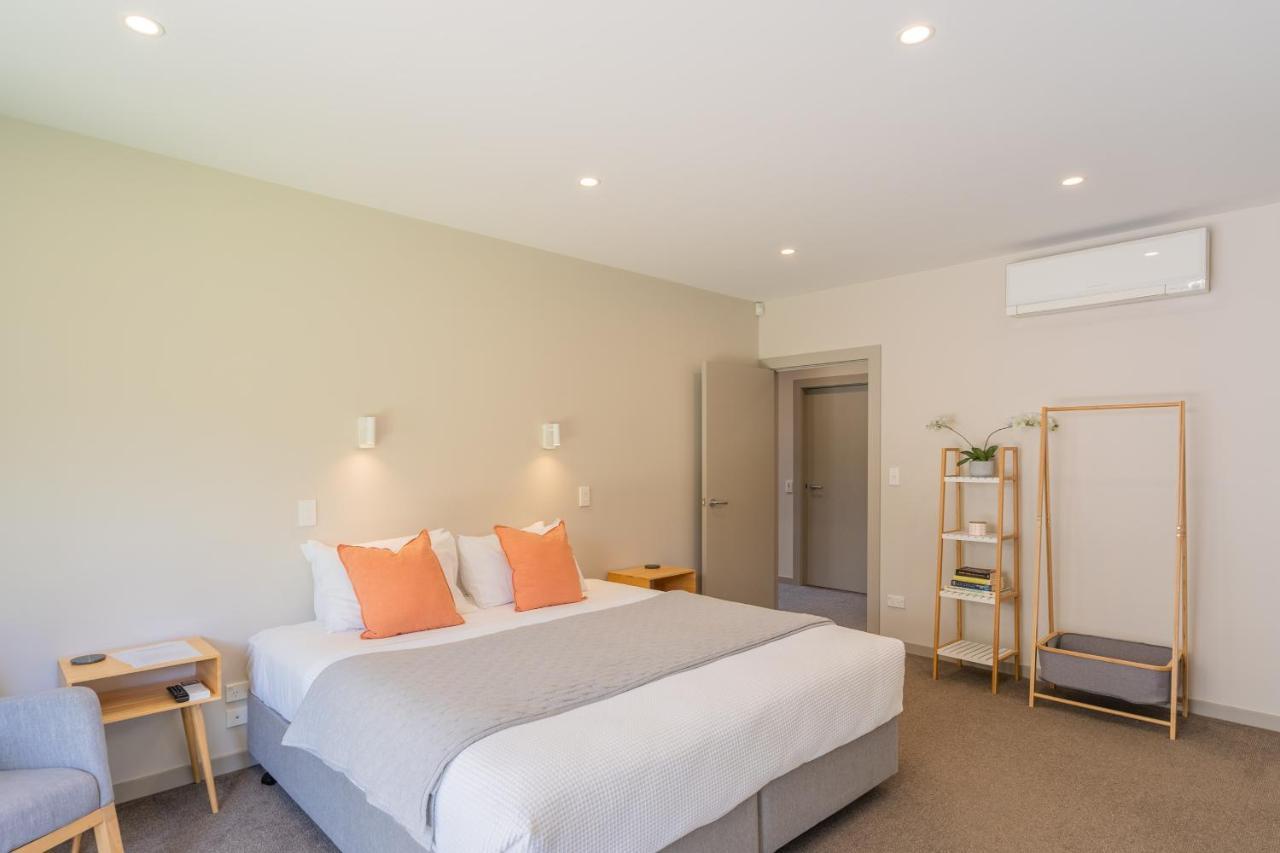 Anam Cara Gardens Luxury Villa Private Bedrooms And Ensuite Bathrooms Sleeps 9 Otaki 외부 사진
