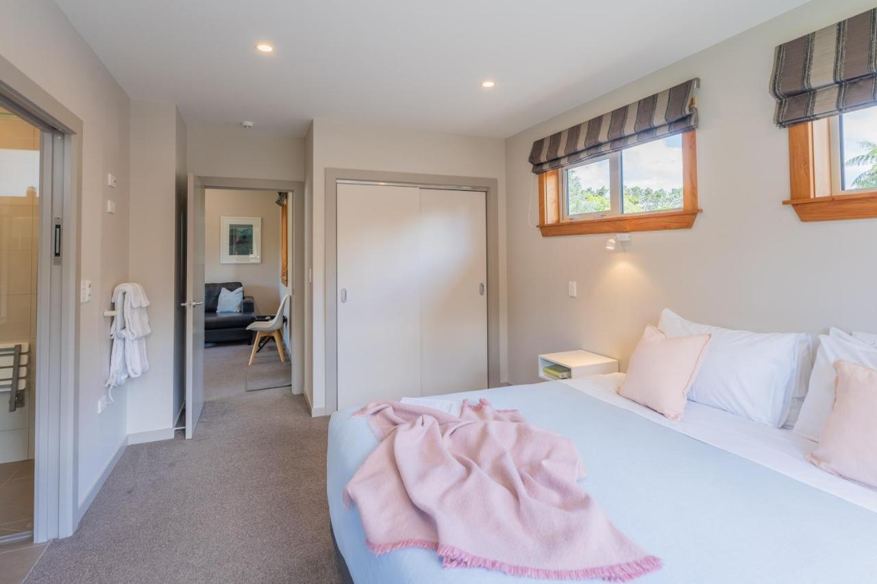 Anam Cara Gardens Luxury Villa Private Bedrooms And Ensuite Bathrooms Sleeps 9 Otaki 외부 사진