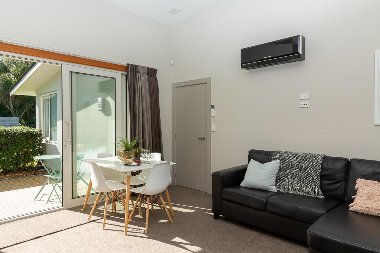 Anam Cara Gardens Luxury Villa Private Bedrooms And Ensuite Bathrooms Sleeps 9 Otaki 외부 사진