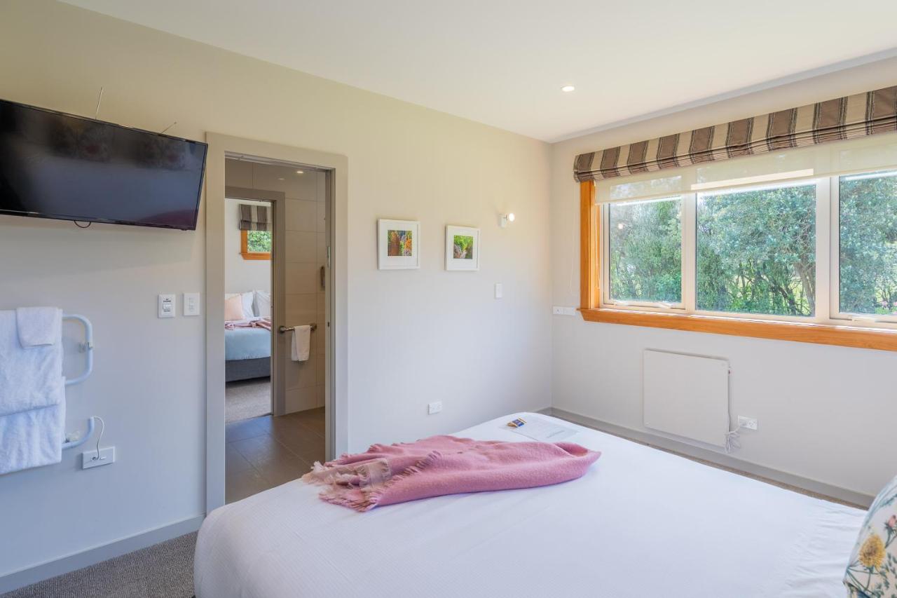 Anam Cara Gardens Luxury Villa Private Bedrooms And Ensuite Bathrooms Sleeps 9 Otaki 외부 사진